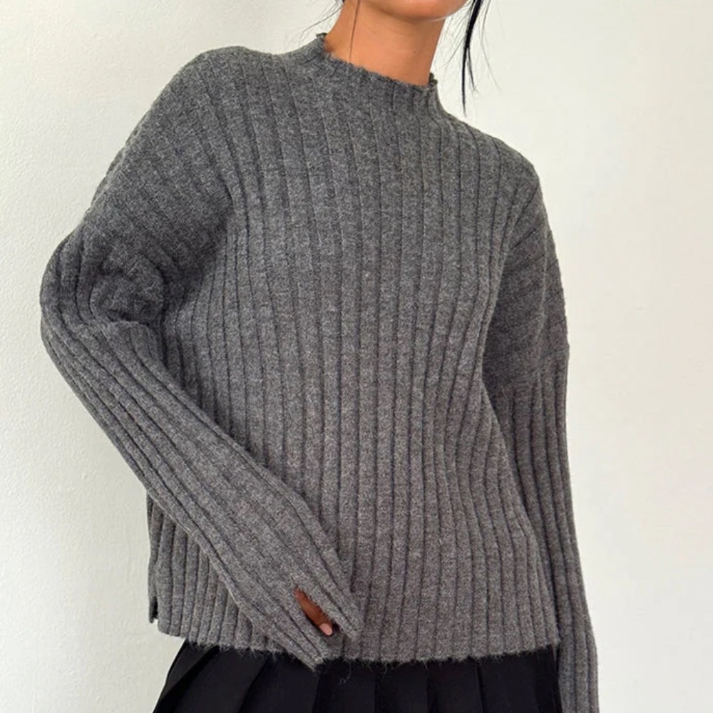 Motel Rocks Oversized Chunky Rib Knit
Jumper in Charcoal